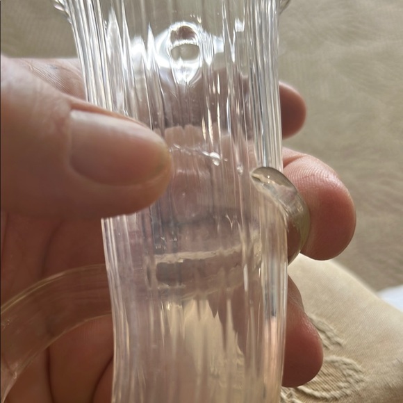 Elegant Clear Glass Horn Vase with vaseline uranium glass - Picture 10 of 12